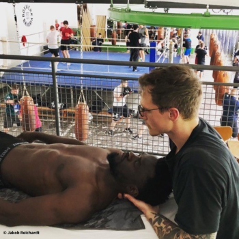 Sportwissenschaftler, Boxer und Certified Rolfer® Jakob Reichardt Sportwissenschaftler, Boxer und Certified Rolfer® Jakob Reichardt