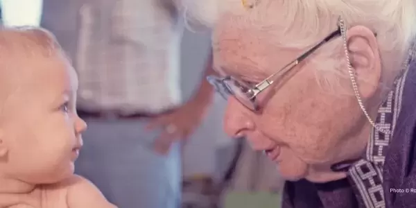 Dr. Ida Rolf mit Baby